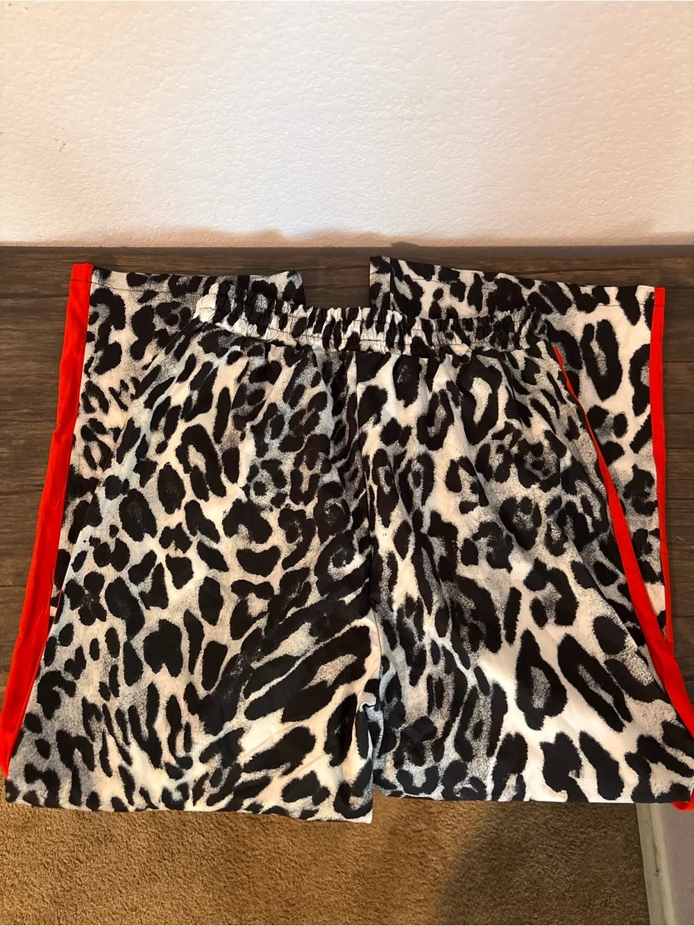 Pants size medium - Picture 2 of 3